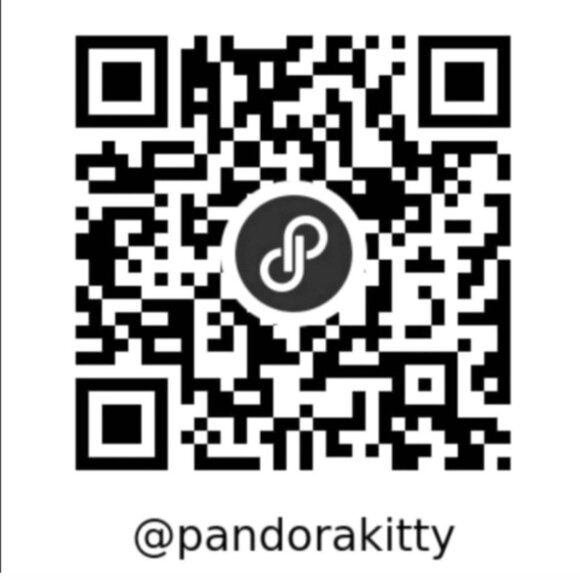 Paw Print Cat Dog Crystal Rhinestones Silver Paw Pendant Necklace NEW - Picture 16 of 16